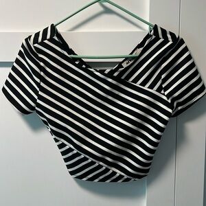 Low Back Cropped Tee Asymmetrical B&W Stripes